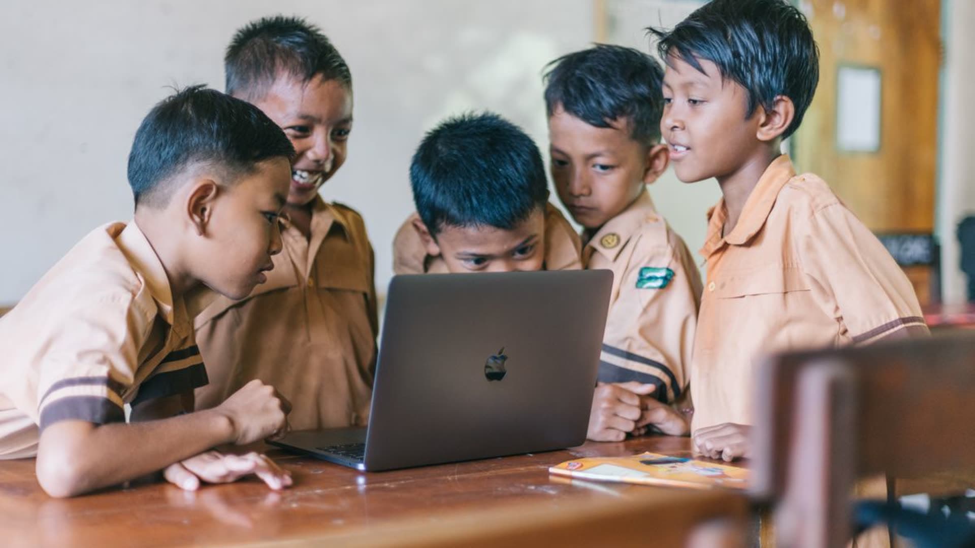 Selamat Datang di SMK Uji MSE7D9A1